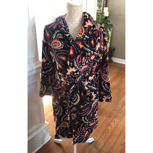 Vera Bradley Other - Painted Paisley Hooded Robe - Black/Multi